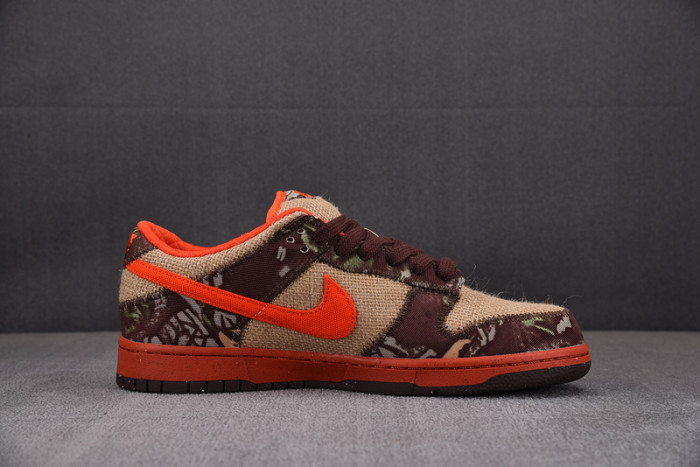 NIKE Dunk Low Pro SB “Reese Forbes” 304292-281