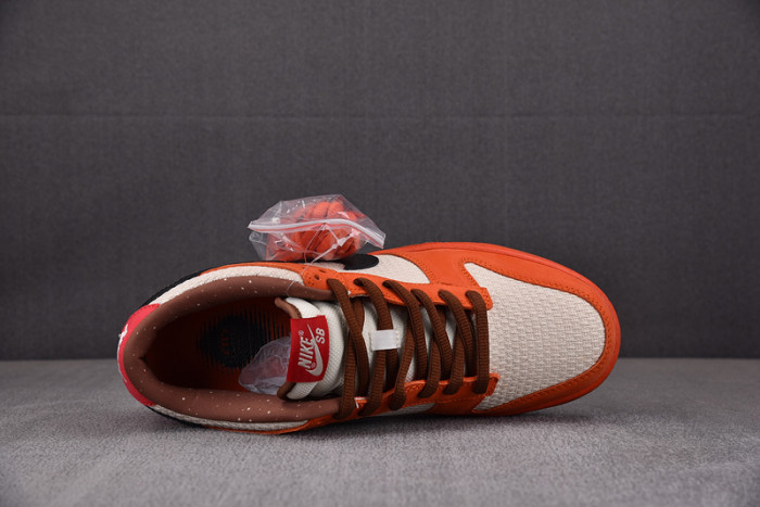 NIKE Dunk SB Low Premium “Un-Hemp” 313170-101