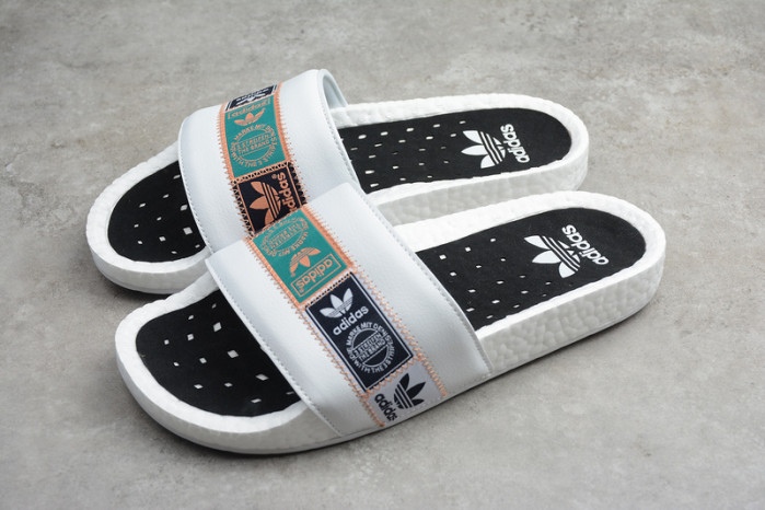 ADILETTE BOOST SLIPPER FX7466