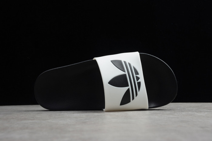 ADILETTE PRIDE SLIPPER H903P176