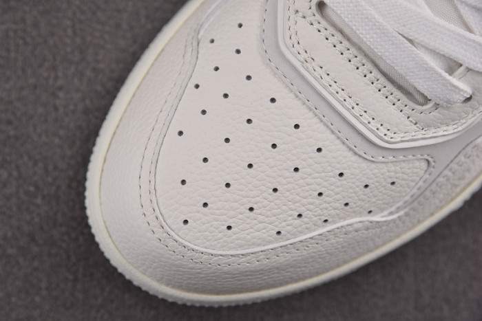 D10R B27 LOW SNEAKER