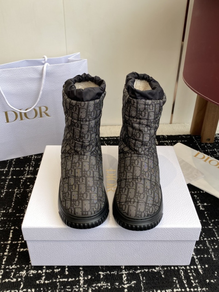 D10R boot