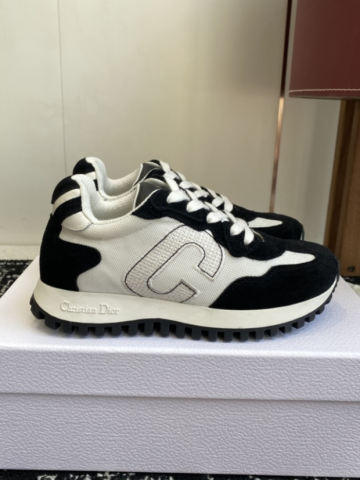 D10R SNEAKER