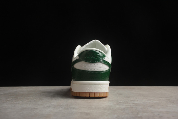 Nike Dunk Low LX WMNS Gorge Green FJ2260-002