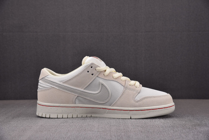 Nike SB Dunk Low Valentine