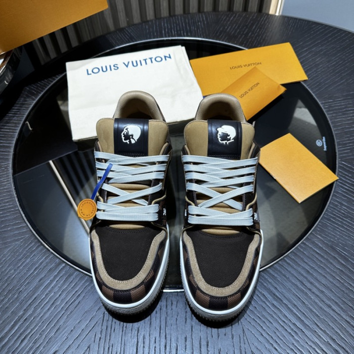 L0VT SNEAKER