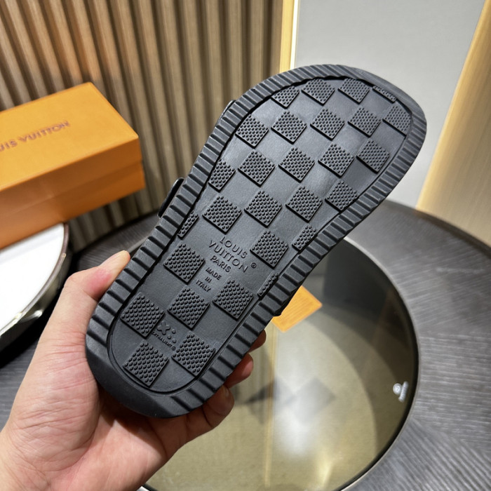 L0VT SANDAL