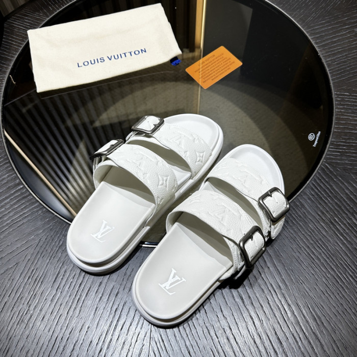 L0VT SANDAL