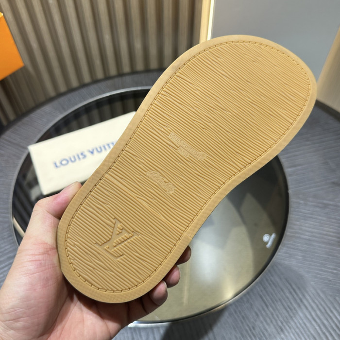 L0VT SANDAL