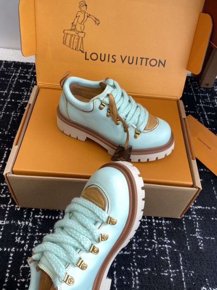 L0VT SNEAKER