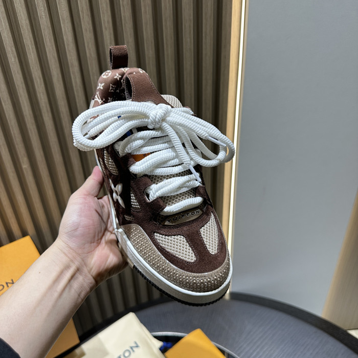 L0VT SNEAKER
