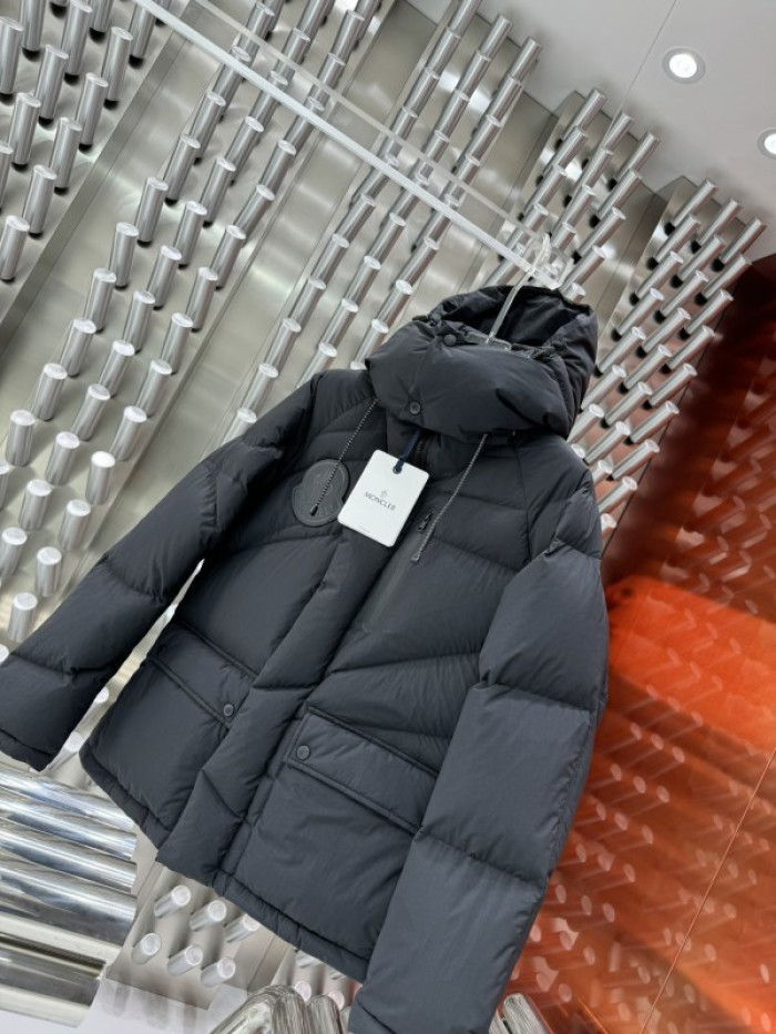 M0*C1ER DOWN JACKET