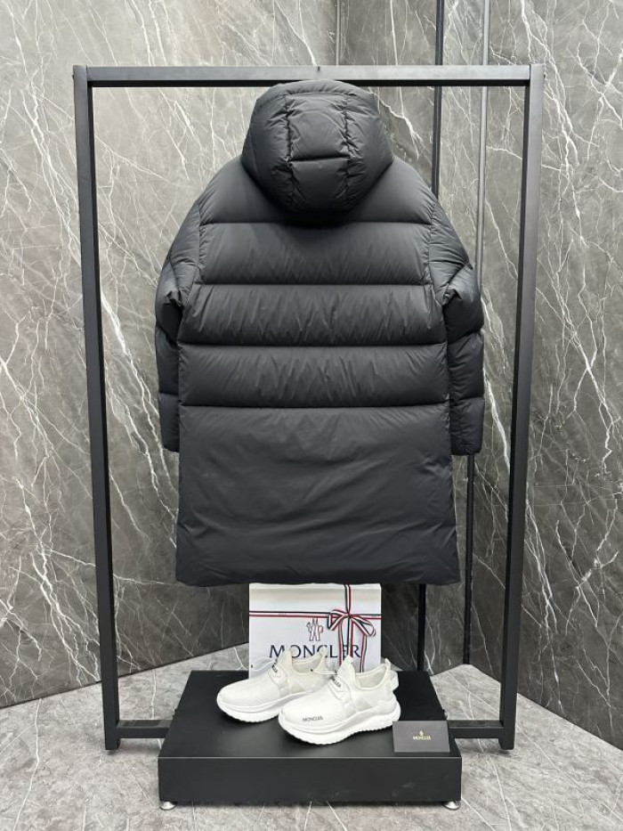 M0*C1ER DOWN JACKET